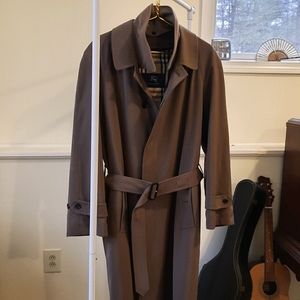 Burberry Trench Coat in Great Condition (Men's)